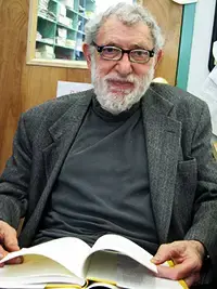 شاعر آمریکایی جان هالندر