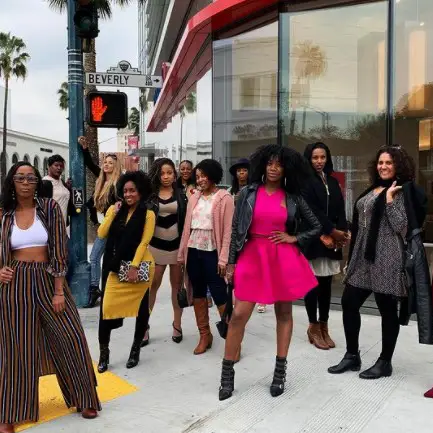 دخترآفریقایی پیرهن صورتی