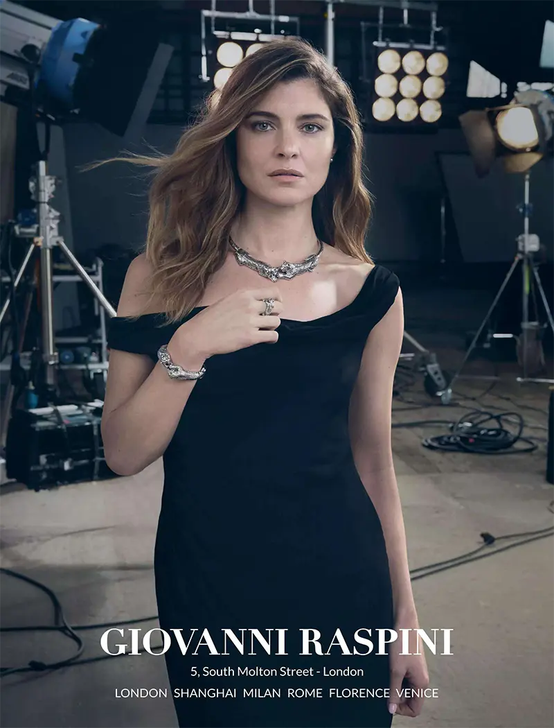 دانلود رایگان مجله ووگ انگلستان نوامبر 2025 | ازمیرتایمز