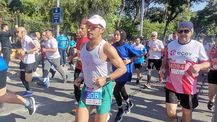 دو ماراتن ازمیر